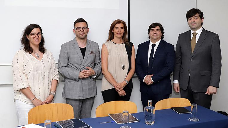 fotografia da assinatura do protocolo ICS - Porto com a Cáritas Diocesana do Porto